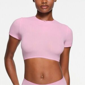 🩷 SKIMS FITS EVERYBODY PICOT TRIM SUPER CROPPED T SHIRT BUBBLEGUM S